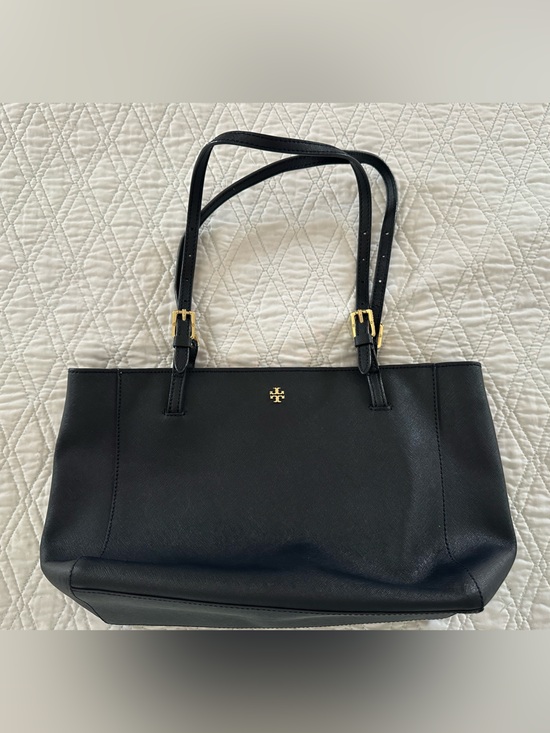 Tory Burch Handbags - Tory Burch navy Saffiano Leather Double-Handle Tote with Gold Logo